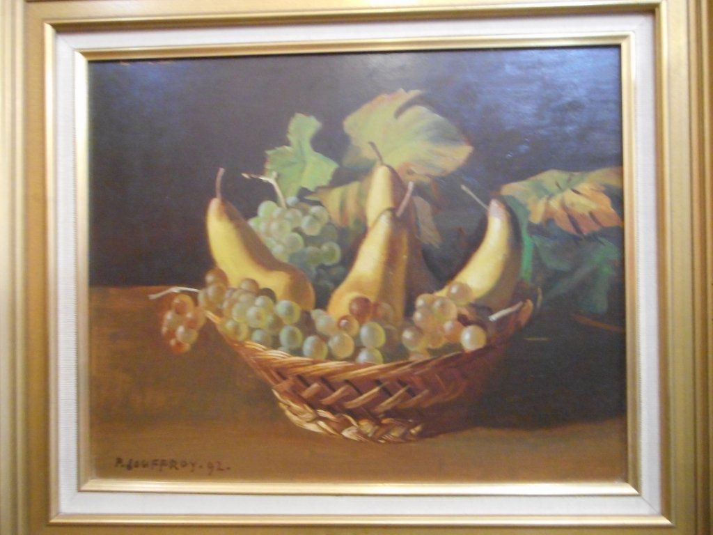 Pierre Jouffroy, 1912/2000, huile sur panneau, signature en bas à gauche daté 92, dimension hors cadre H33/41 à vue, corbeille de fruits d'automne